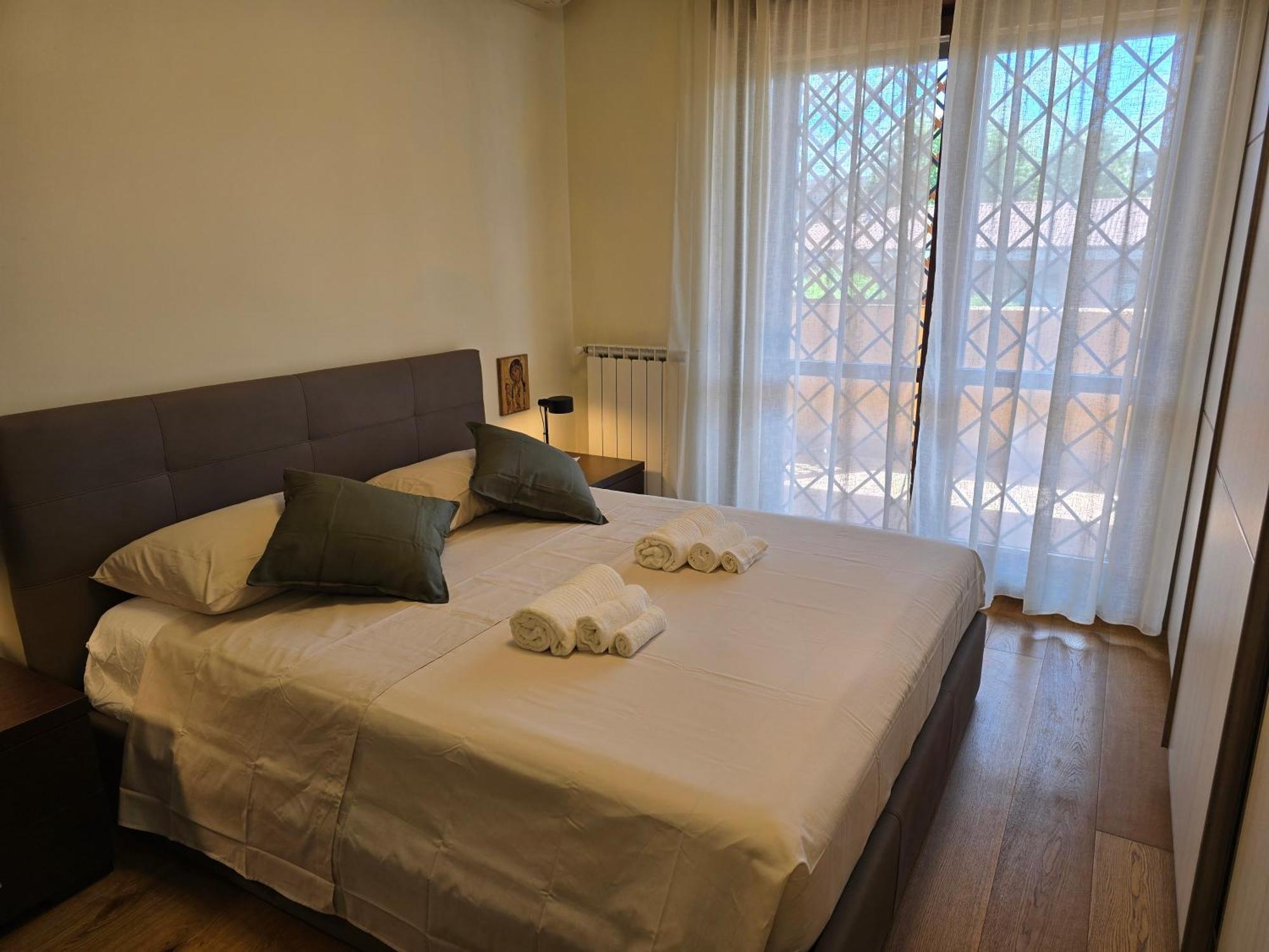 Giopi Home Vitinia Buitenkant foto